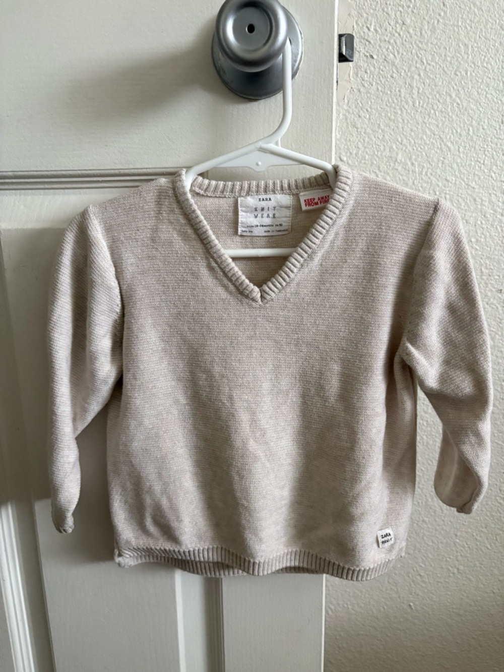 Zara Cream V-Neck Knit Top